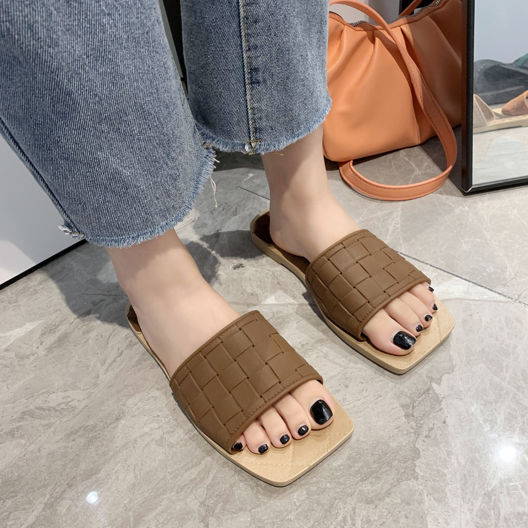 women bathroom slippers